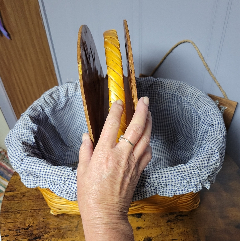 Vintage 1950s Wicker Picnic Basket w/Blue Gingham Lining double lided - Picture 5 of 16